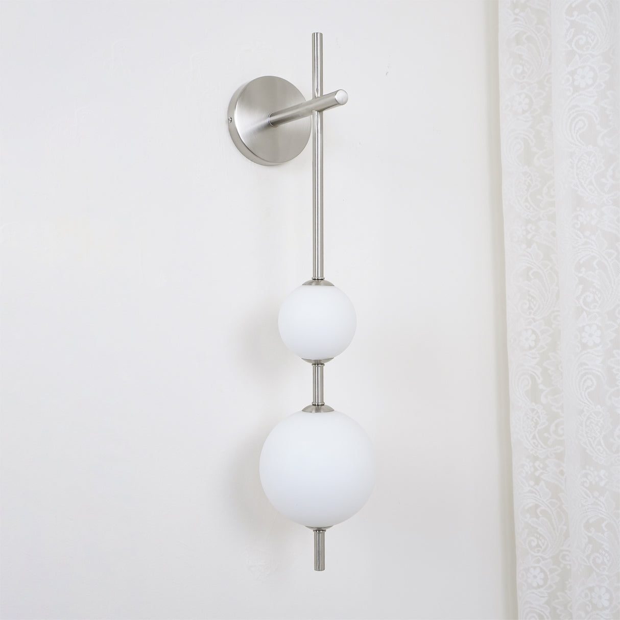 Cerin Vertical Globe Wall Lamp - Neutralighting