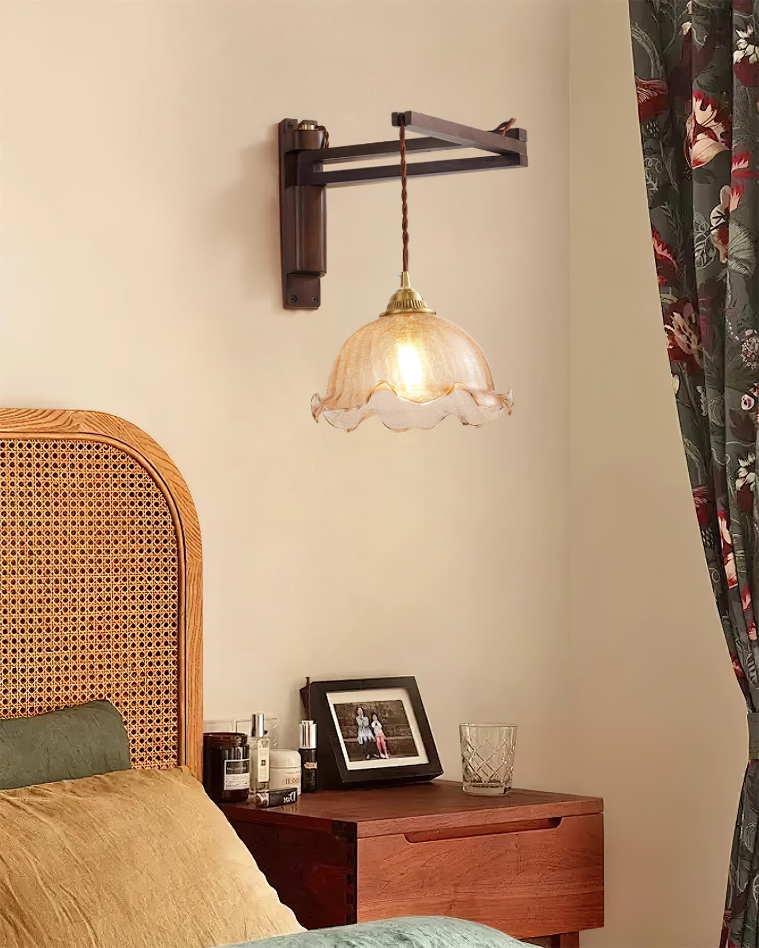 Geyla Rustic Wooden Wall Lamp - Neutralighting