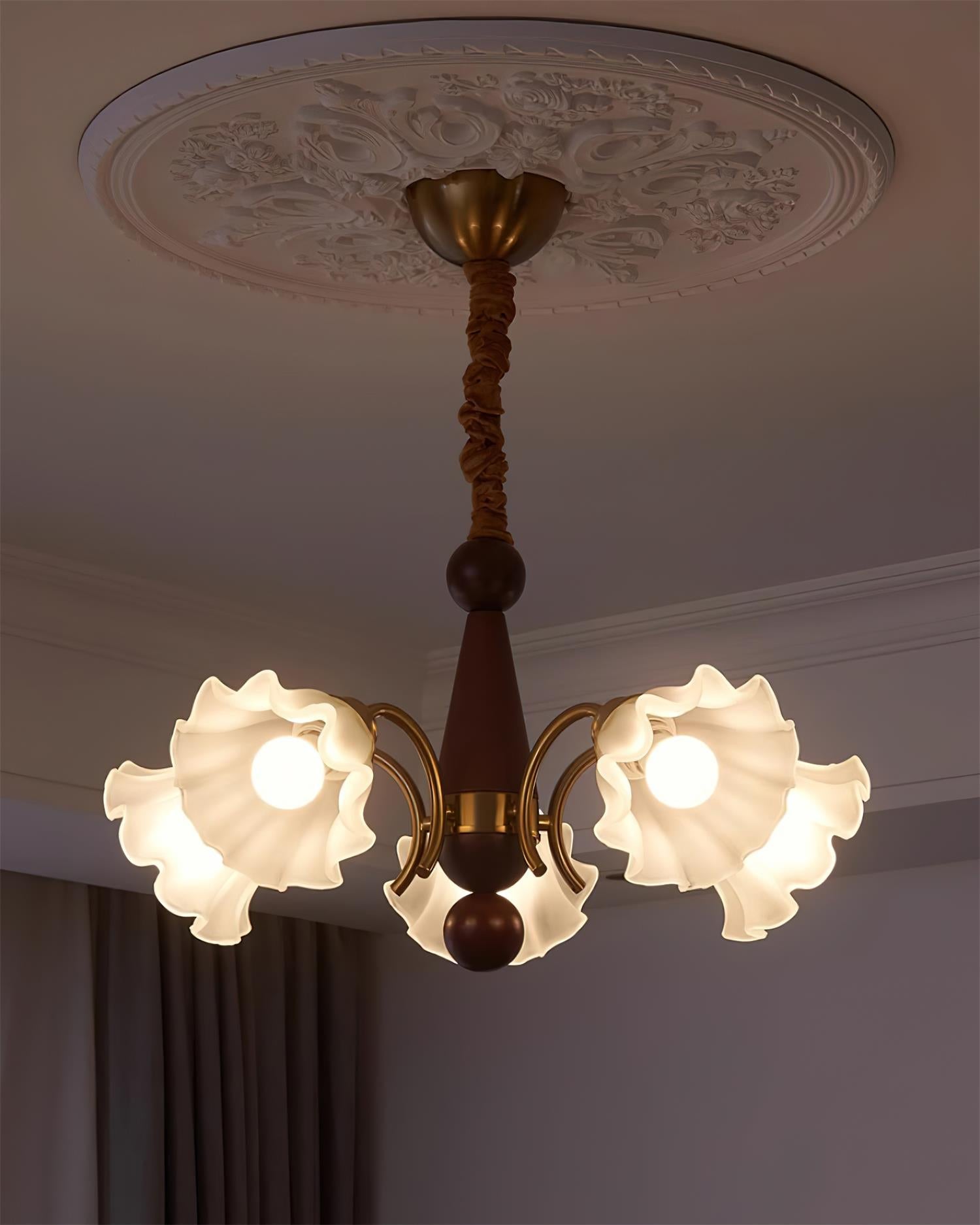 Sorrel Vintage Chandelier - Neutralighting