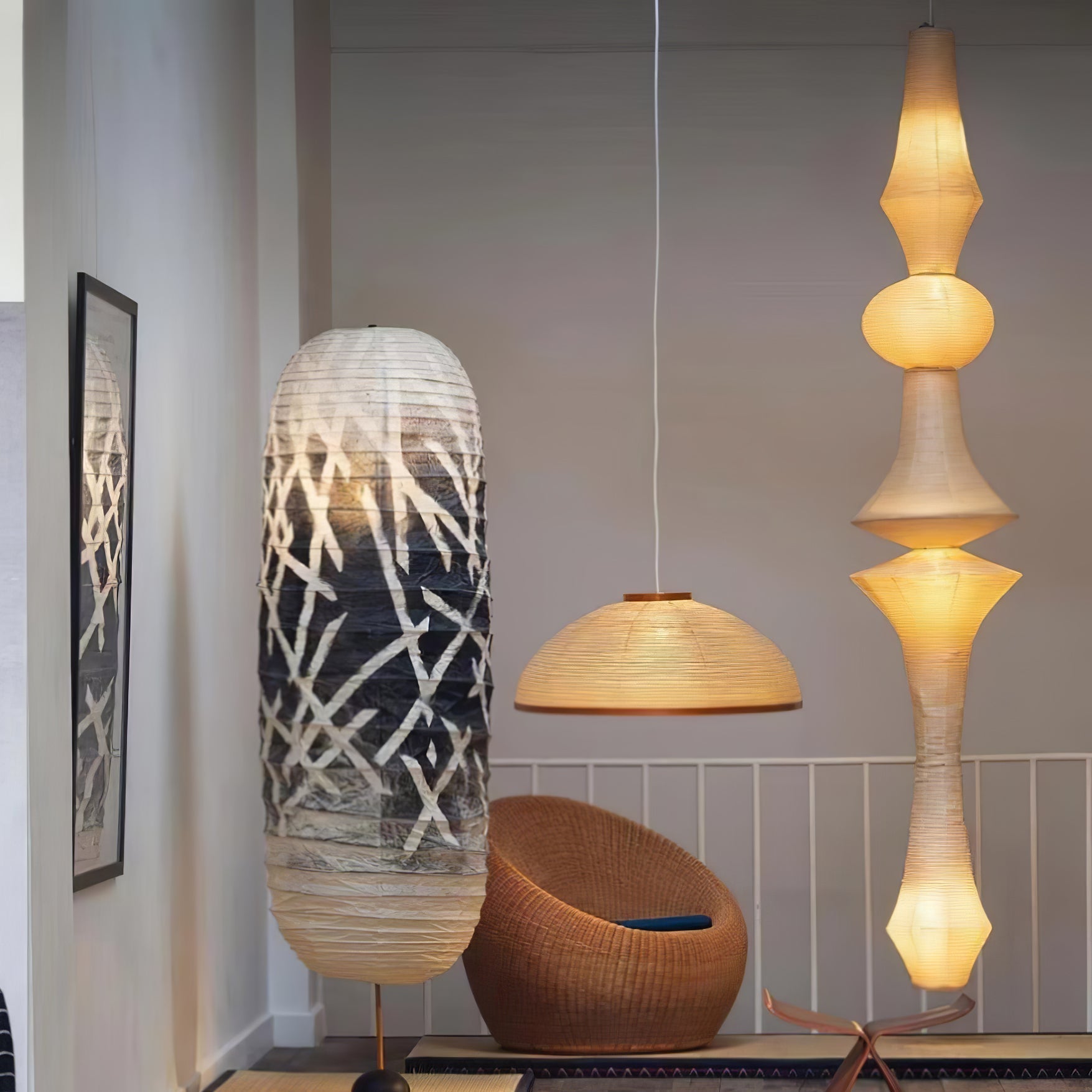 Faye Sculptural Paper Vertical Pendant Light - Neutralighting