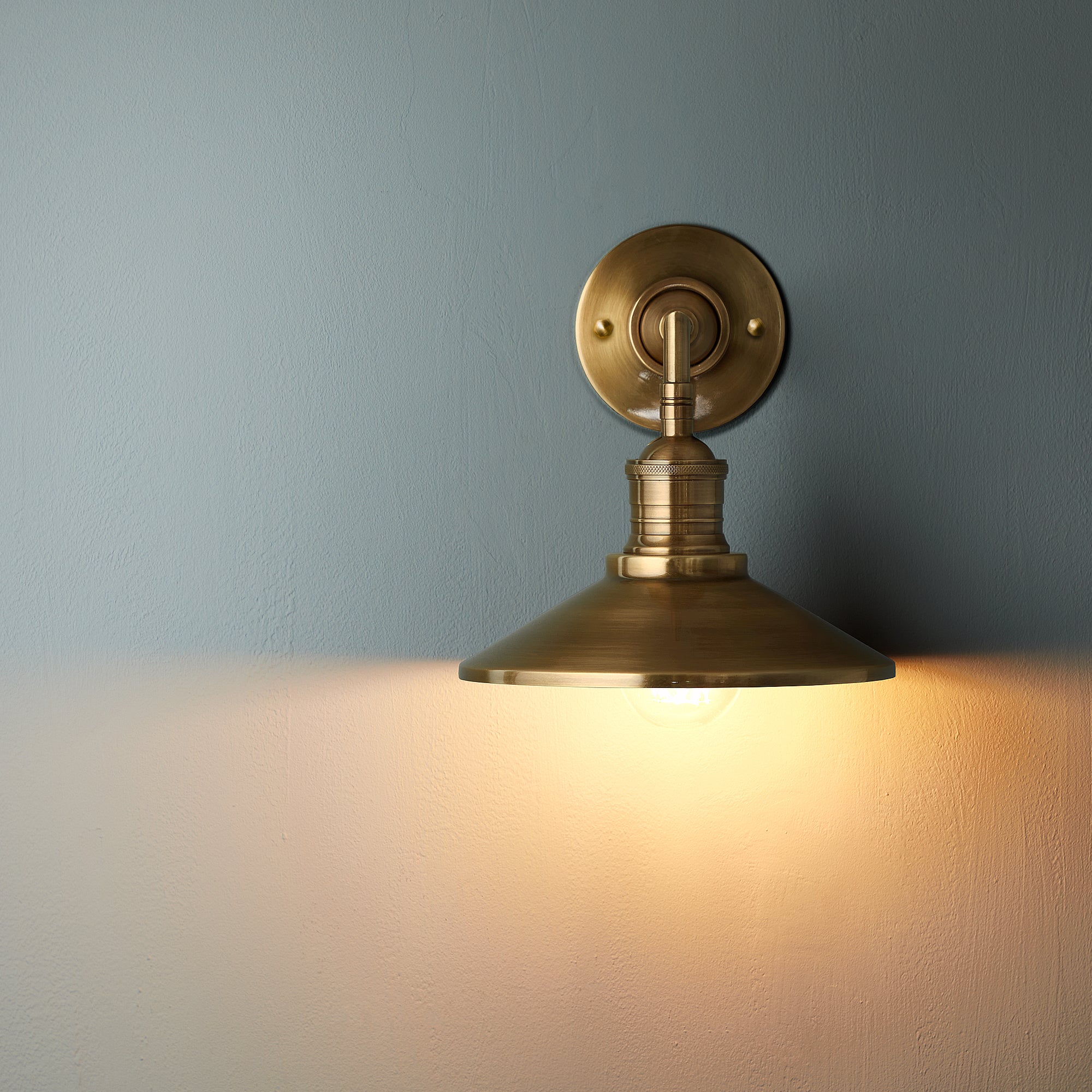 Isadora Brass Indoor Wall Lamp - Neutralighting