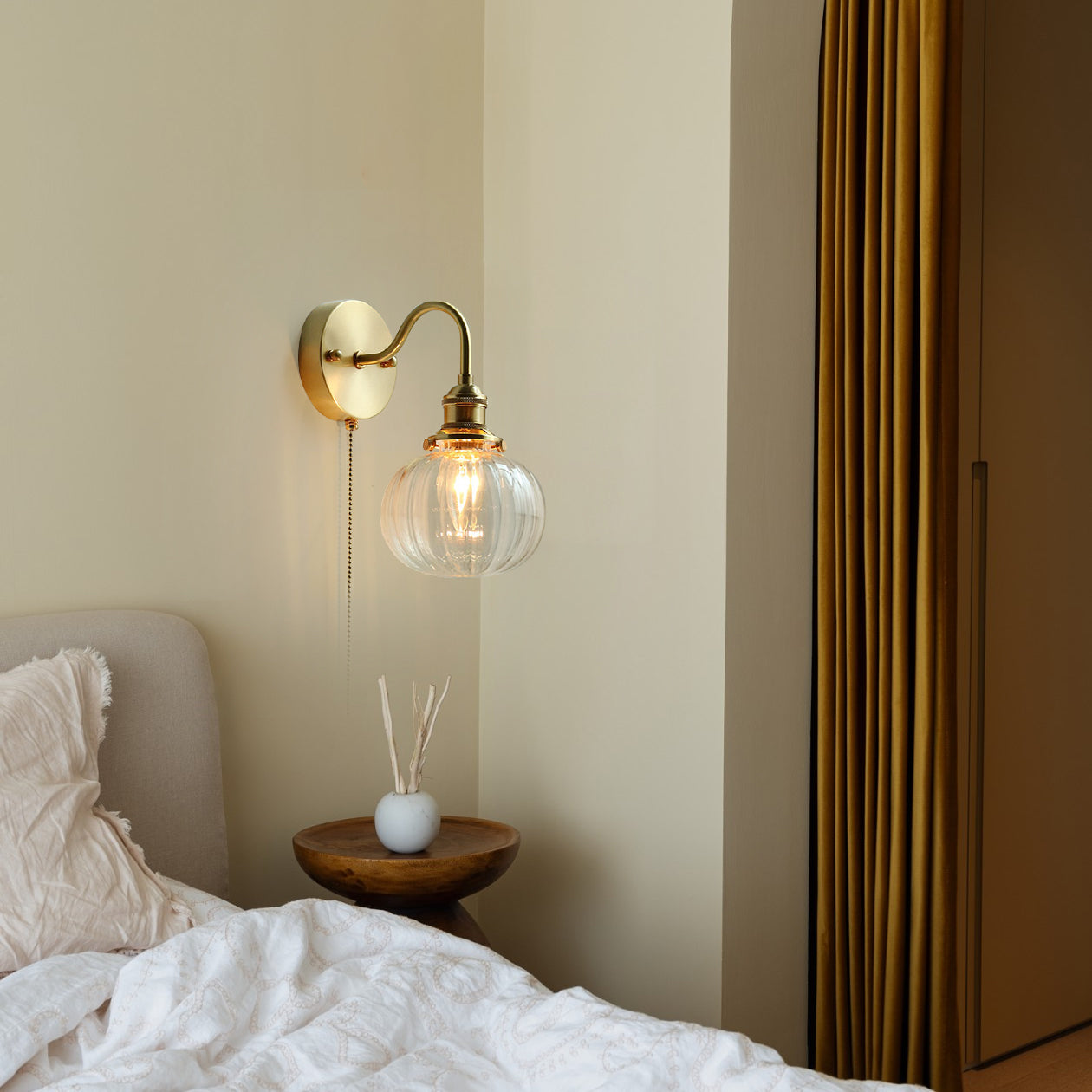 June Vintage Glass Wall Lamp - Neutralighting