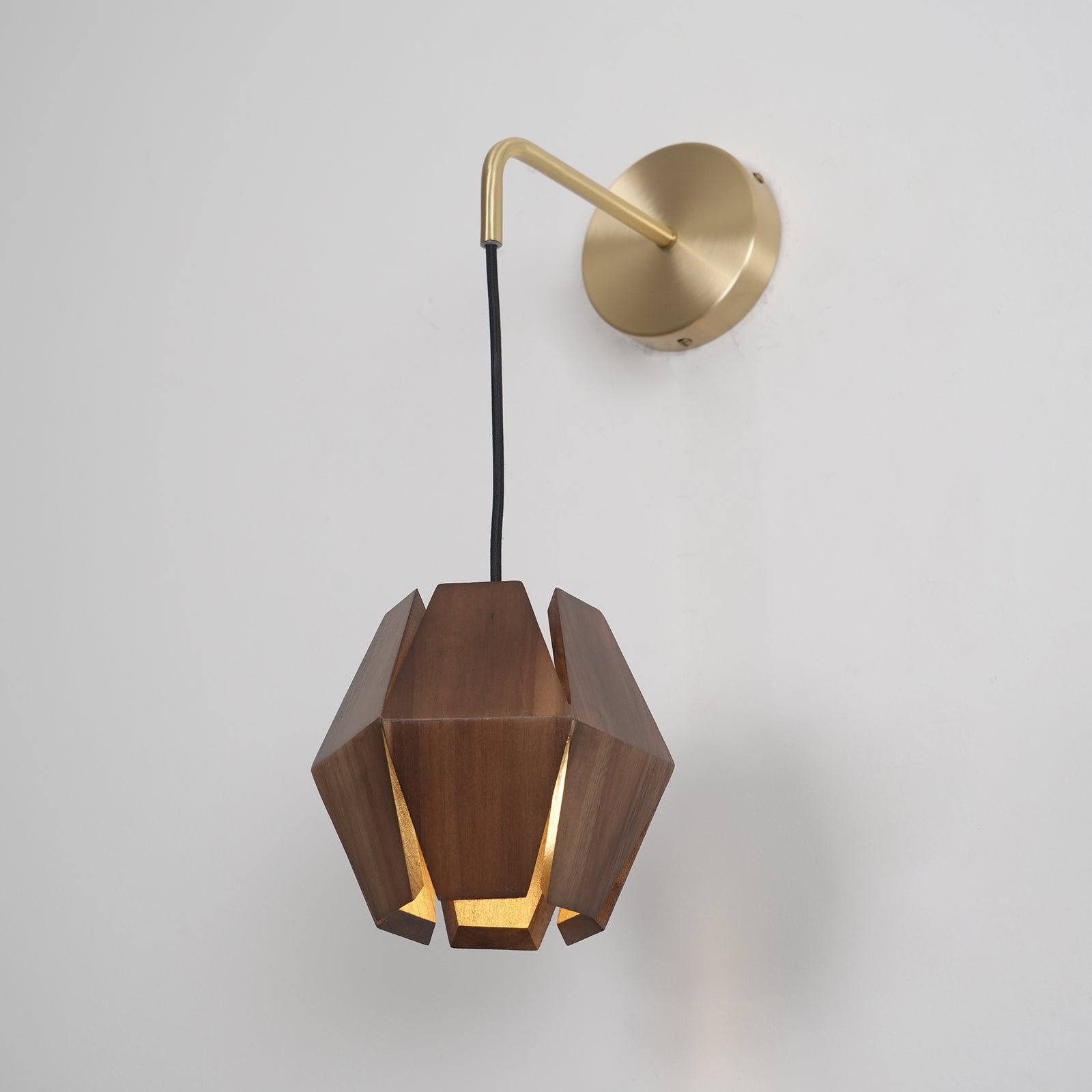 Wall Lamp Geometric Wood Shade Warm Glow Nordic Minimalist Accent - Neutralighting