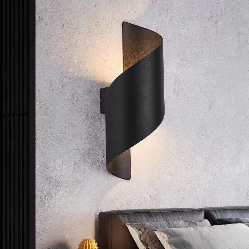 Travin Modern Conch Shape Spiral Outdoor Wall Lamp, Black/White/Gold - Neutralighting