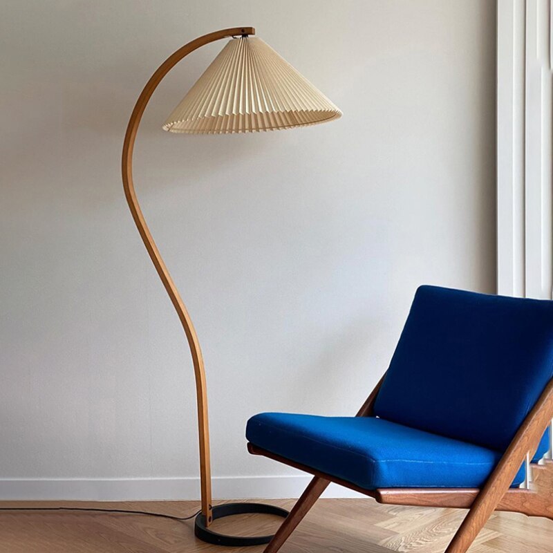 Muto Unique LED Floor Lamp, Wood/Metal, Living Room - Neutralighting