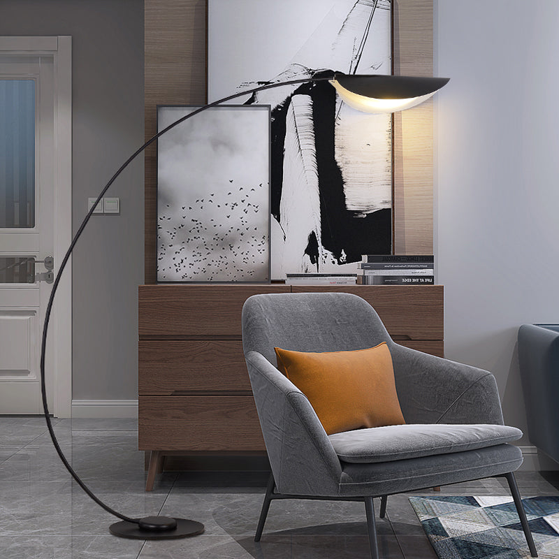 Edge Modern Arch Metal Floor Lamp, Black - Neutralighting